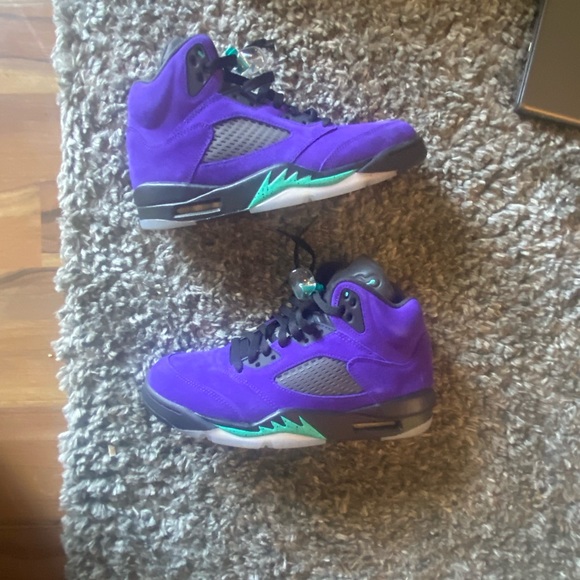 Jordan 5 Alternate Grape Retro - Picture 8 of 10